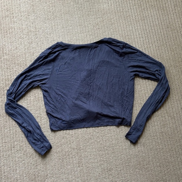 La Vie En Rose Cropped Button-Down Lounge Long-Sleeve, M - Picture 2 of 5